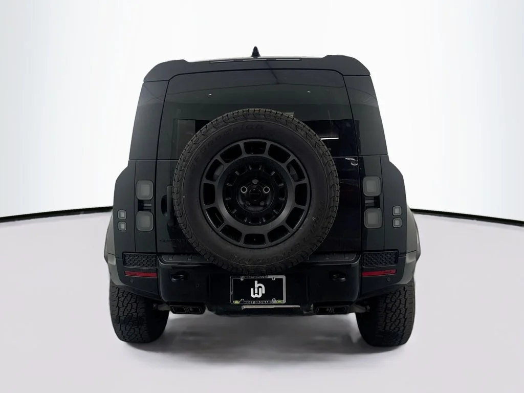 New 2026 Narvik Black Land Rover OCTA Black image 6