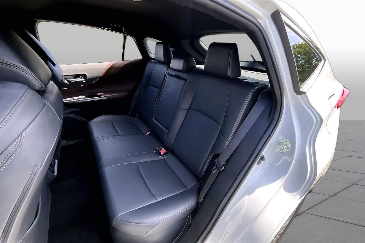 Used 2023 Wind Chill Pearl Toyota XLE image 19