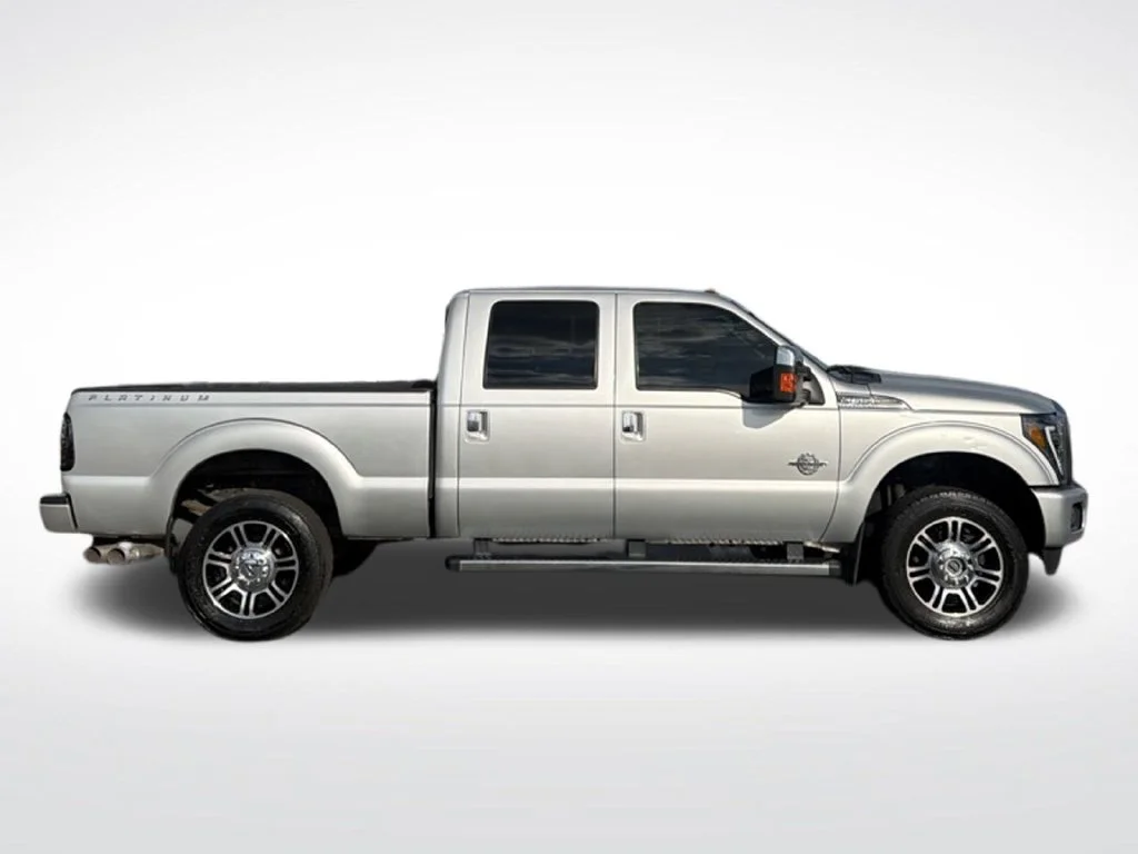 Used 2015 Ingot Silver Ford Lariat image 12