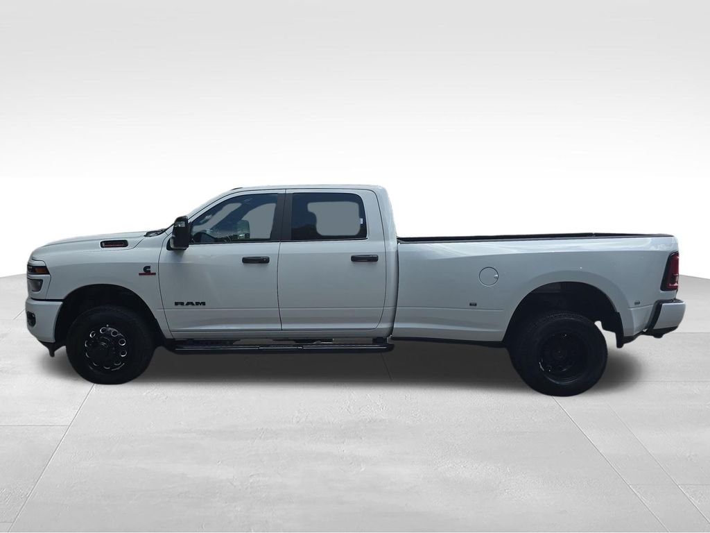 New 2026 Bright White Clear-Coat Exterior Paint RAM Big Horn image 2