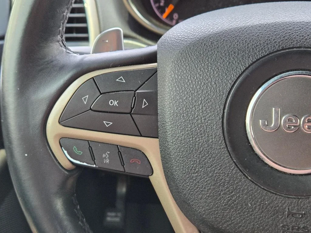 Used 2014 Red Jeep Laredo image 22