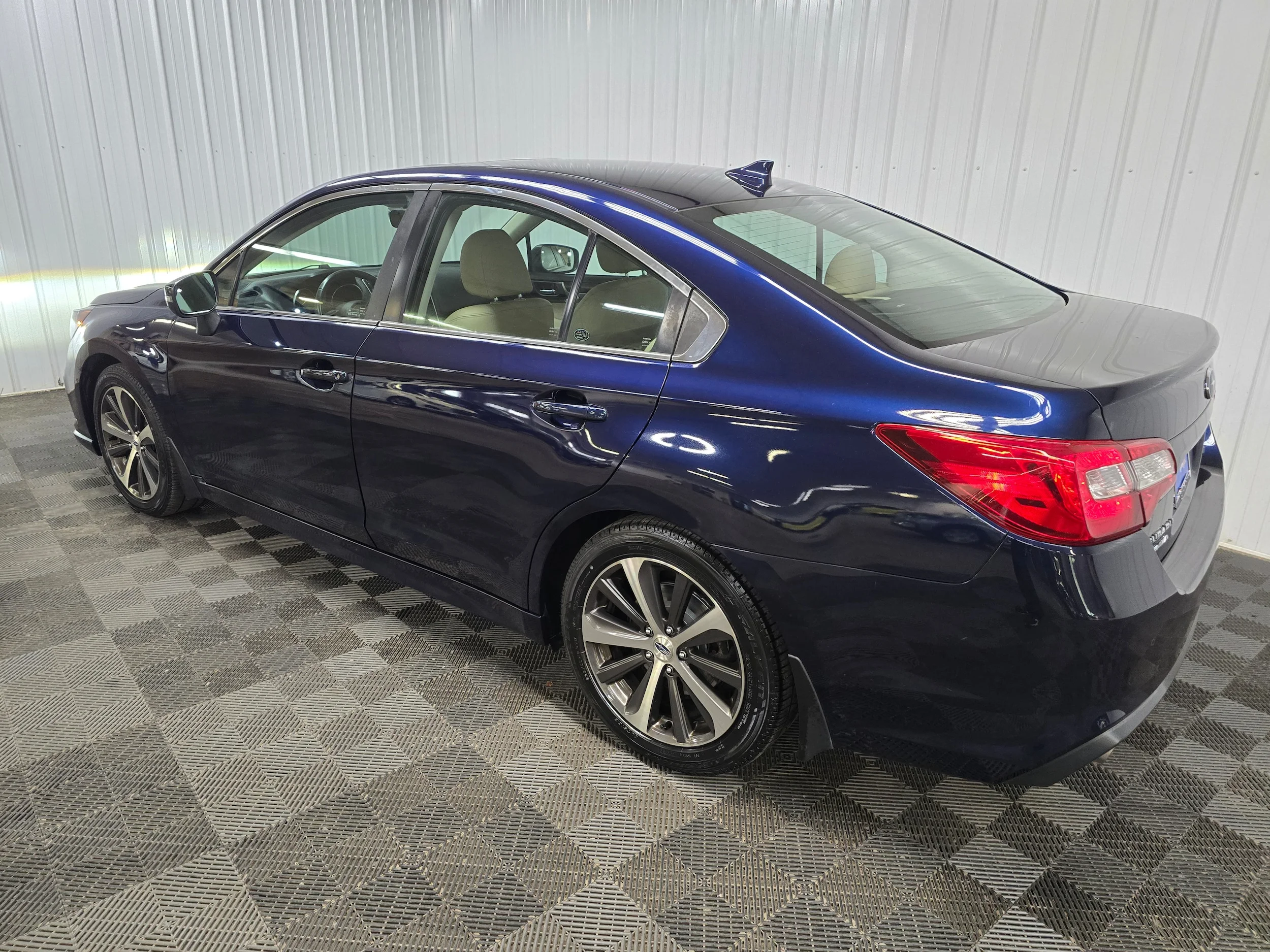 Used 2018 Dark Blue Pearl Subaru 2.5i Limited image 10