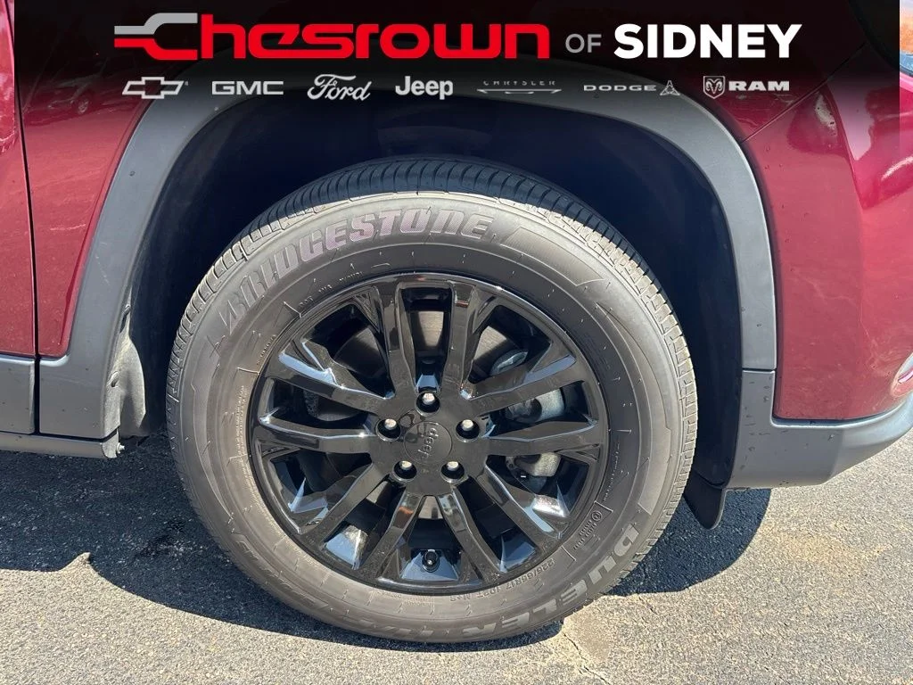 Used 2020 Red Jeep Latitude Plus image 12