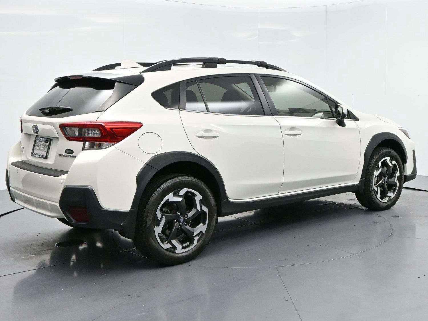 Used 2022 Crystal White Pearl Subaru Limited image 7