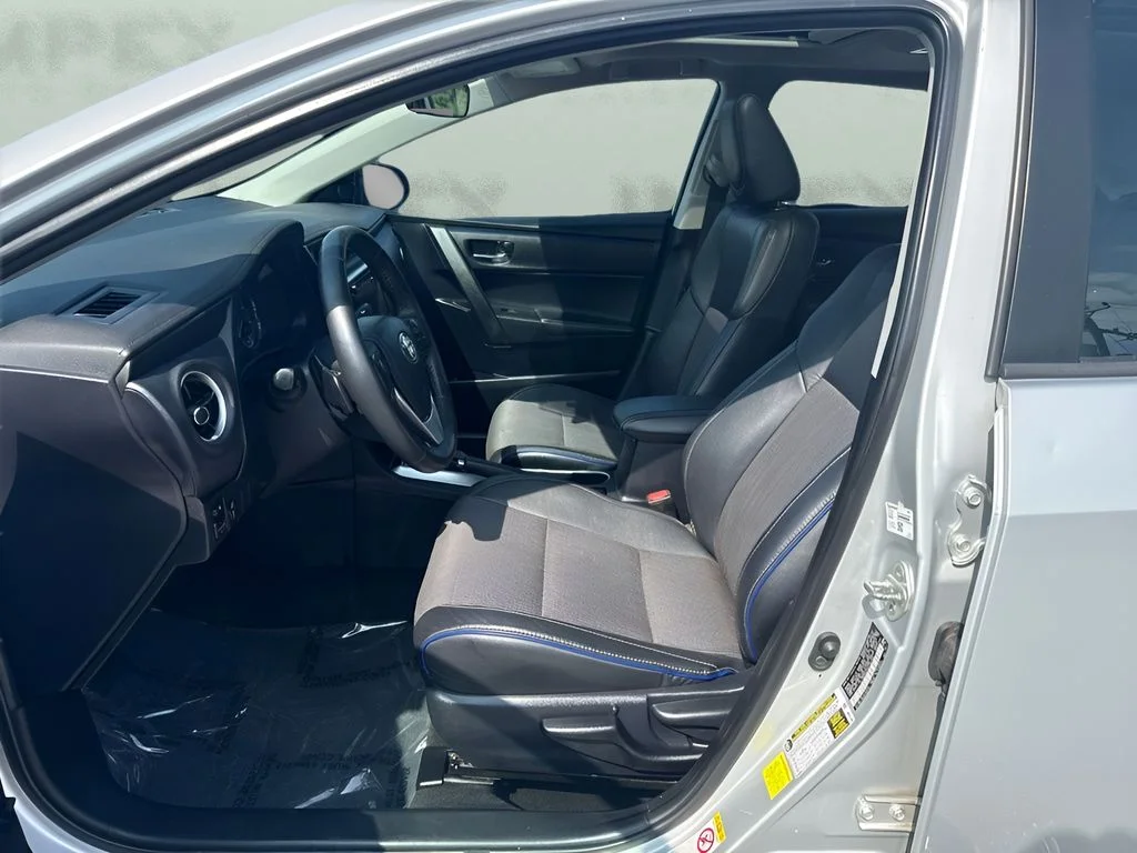 Used 2017 Silver Toyota SE image 5
