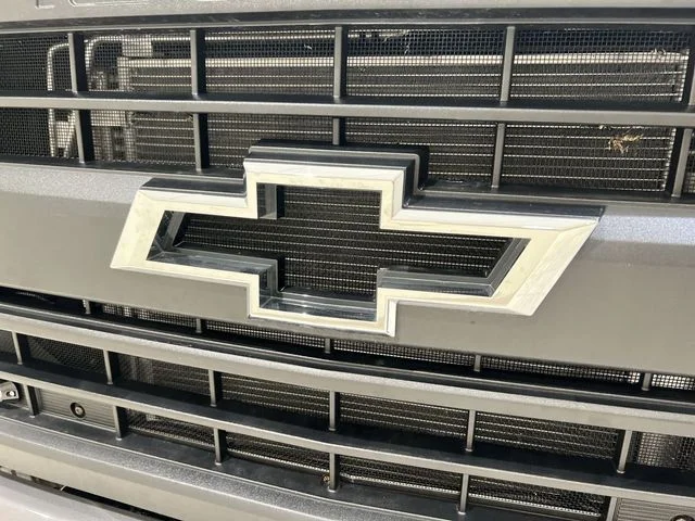 Used 2023 White Chevrolet 1WT image 25