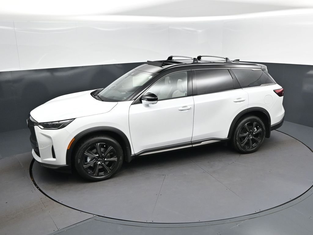 New 2027 2T RAD WHT INFINITI Autograph AWD image 32