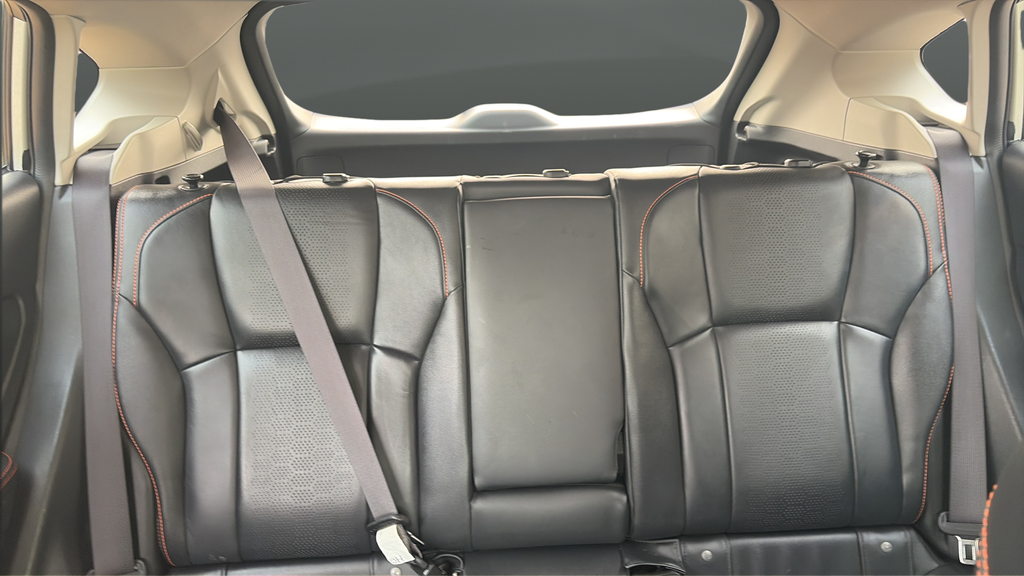 Used 2020 Crystal White Pearl Subaru Limited image 24
