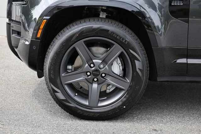New 2026 Gray Land Rover X-Dynamic SE image 5