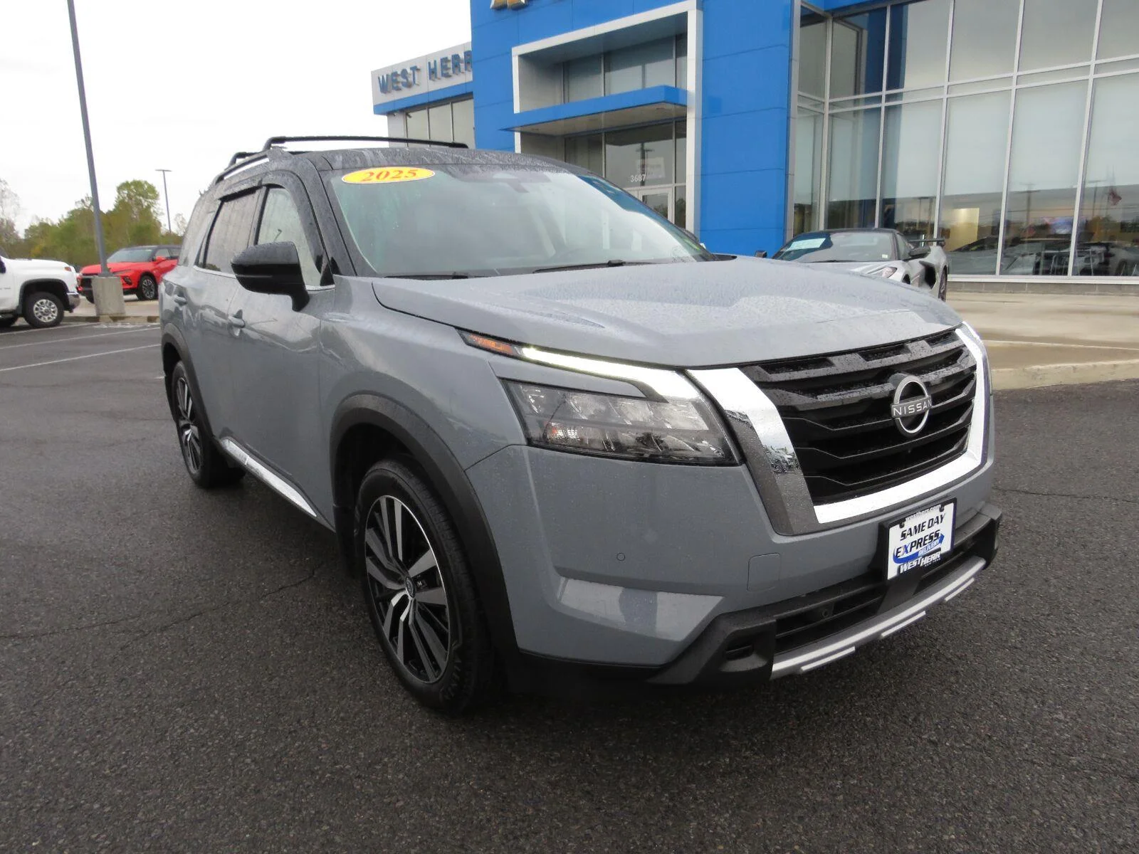 Used 2025 Solid Gray/Super Black Nissan Platinum image 2
