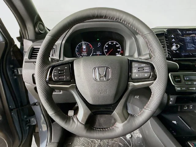 New 2026 Sonic Gray Pearl Honda Black Edition image 5