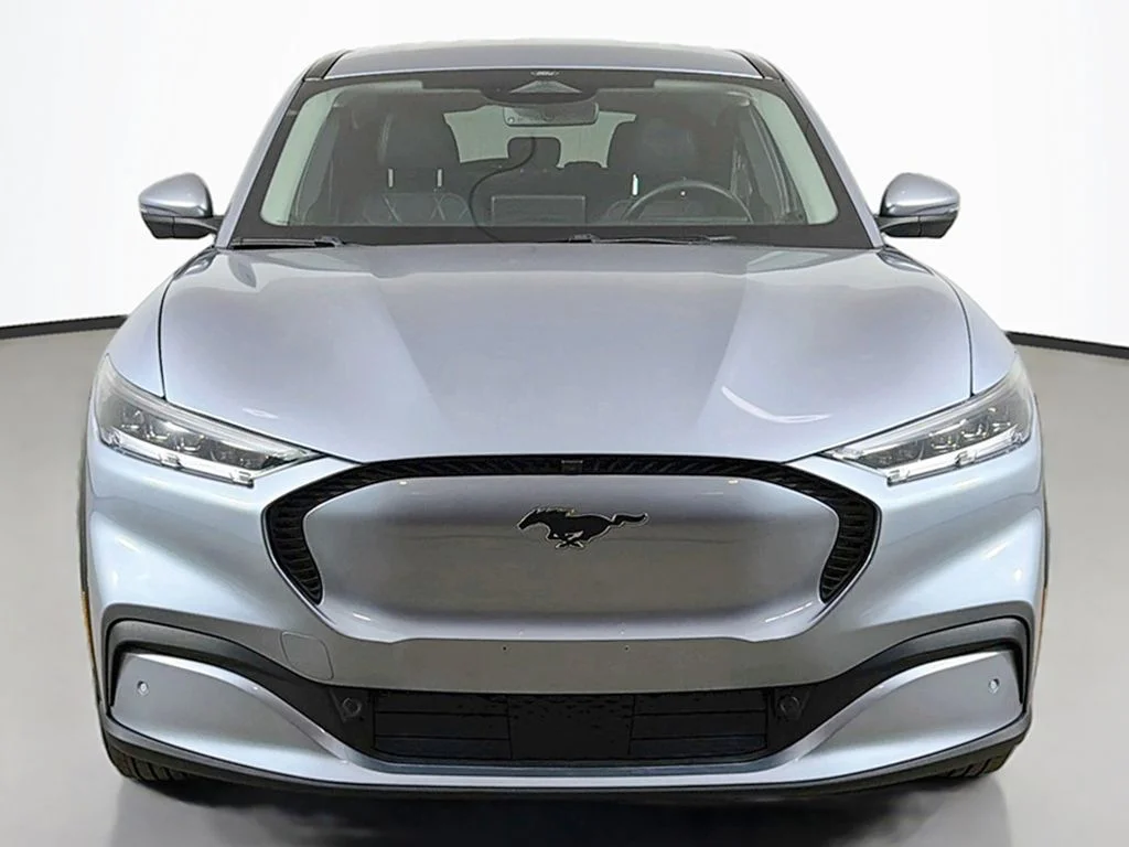 Used 2022 Ice Blue Ford Select image 13