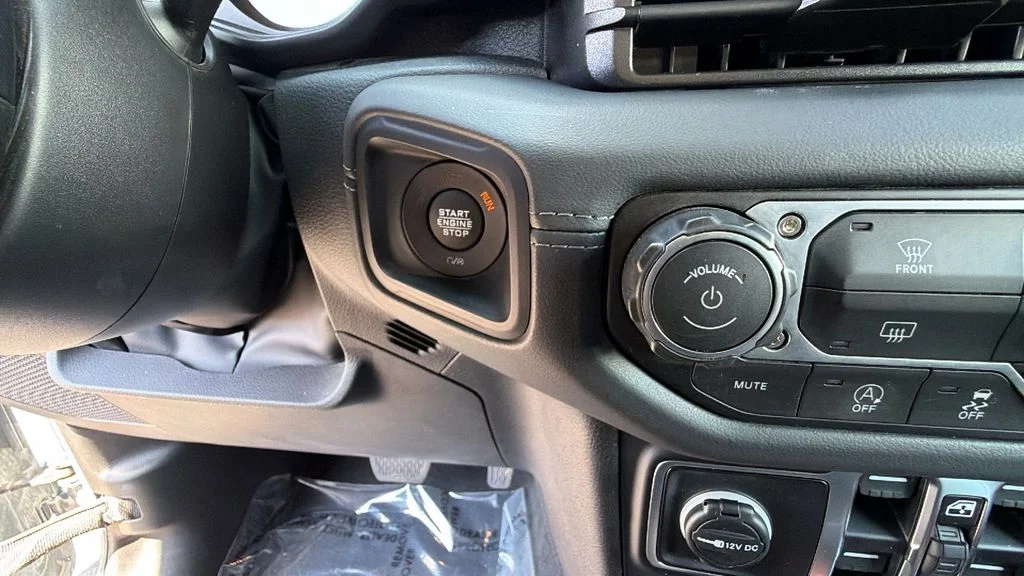 Used 2026 Anvil Clearcoat Jeep Rubicon image 17
