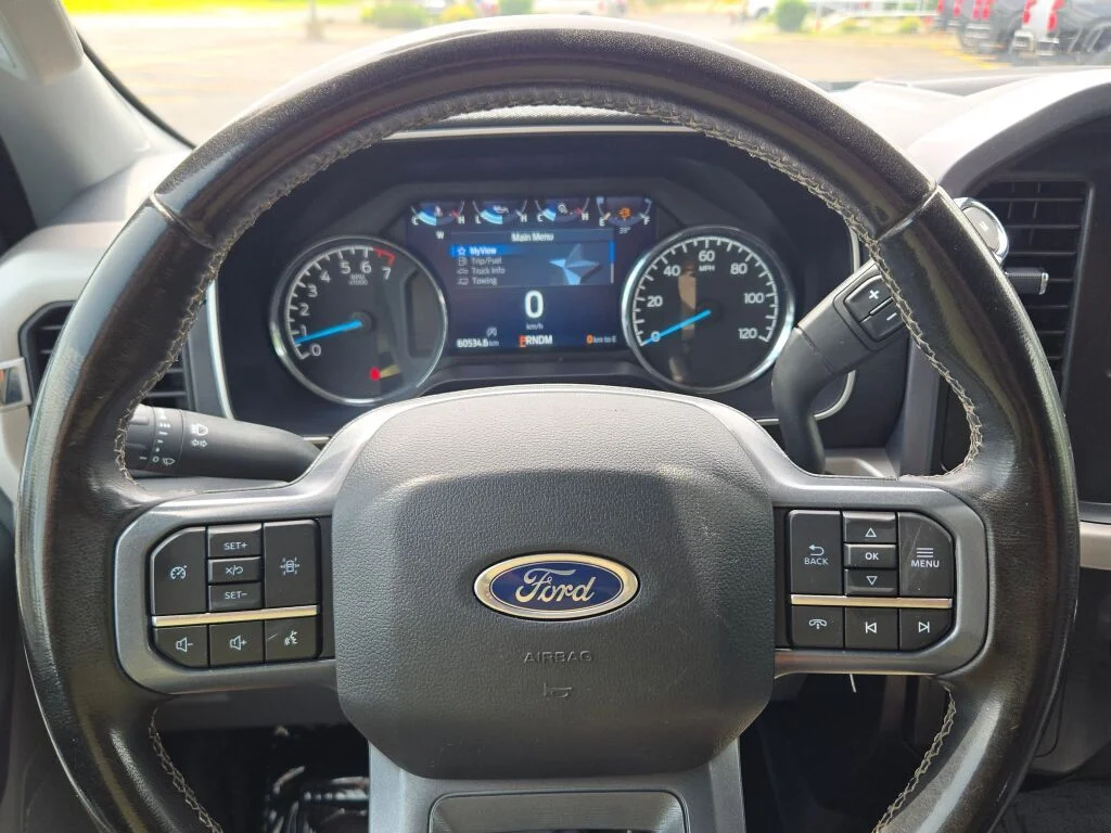 Used 2023 White Ford XLT image 28