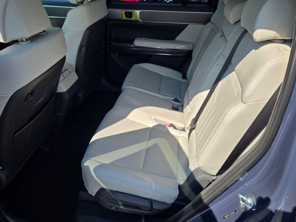 New 2027 Blue Hyundai SEL AWD image 17