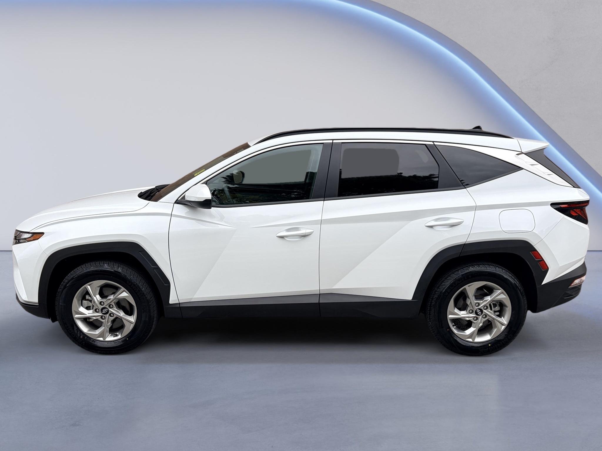 Used 2024 White Pearl Hyundai SEL image 2