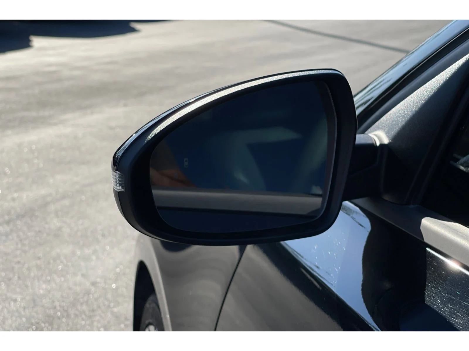 Used 2022 Aurora Black Kia GT image 11