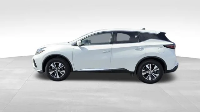 Used 2023 White Nissan S image 5