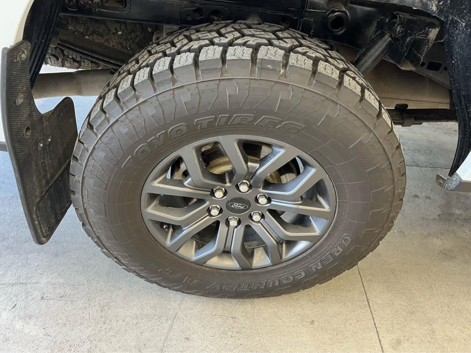 Used 2023 Oxford White Ford Tremor image 8