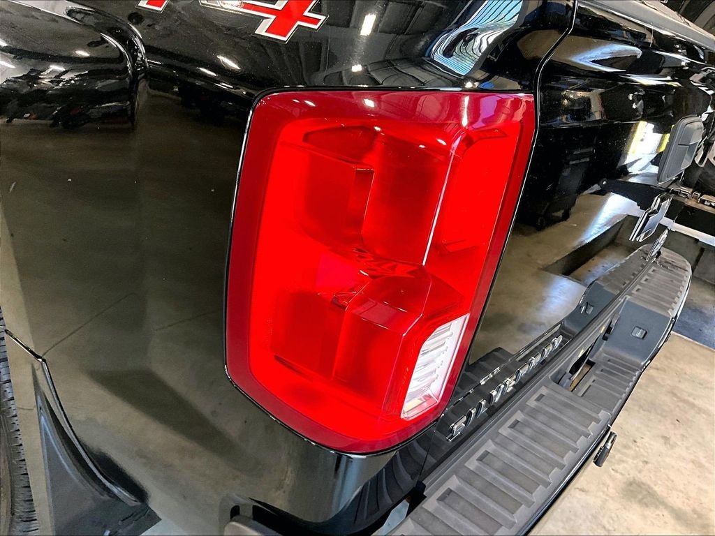 Used 2016 Black Chevrolet High Country image 35
