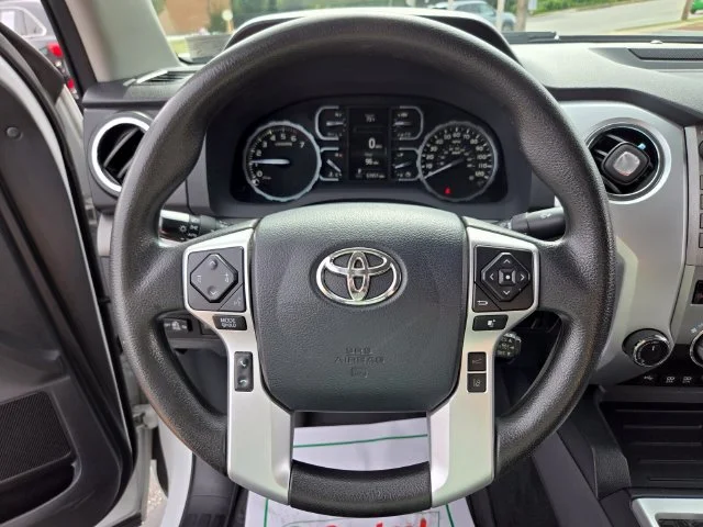 Used 2020 White Toyota SR5 image 30