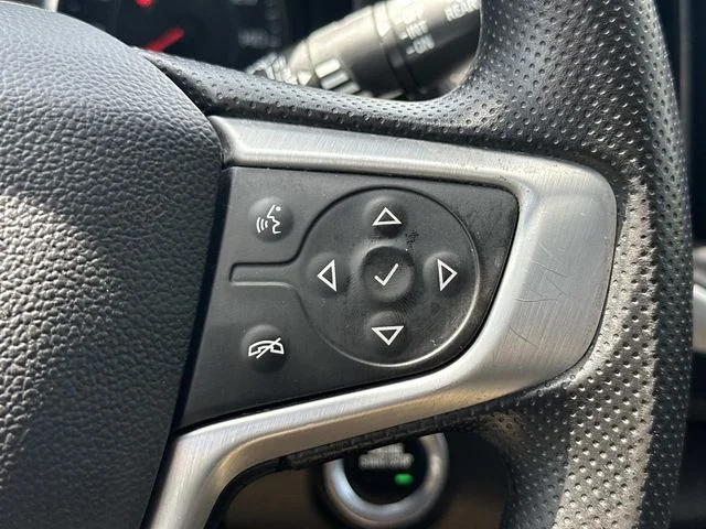 Used 2023 Silver GMC SLE image 22