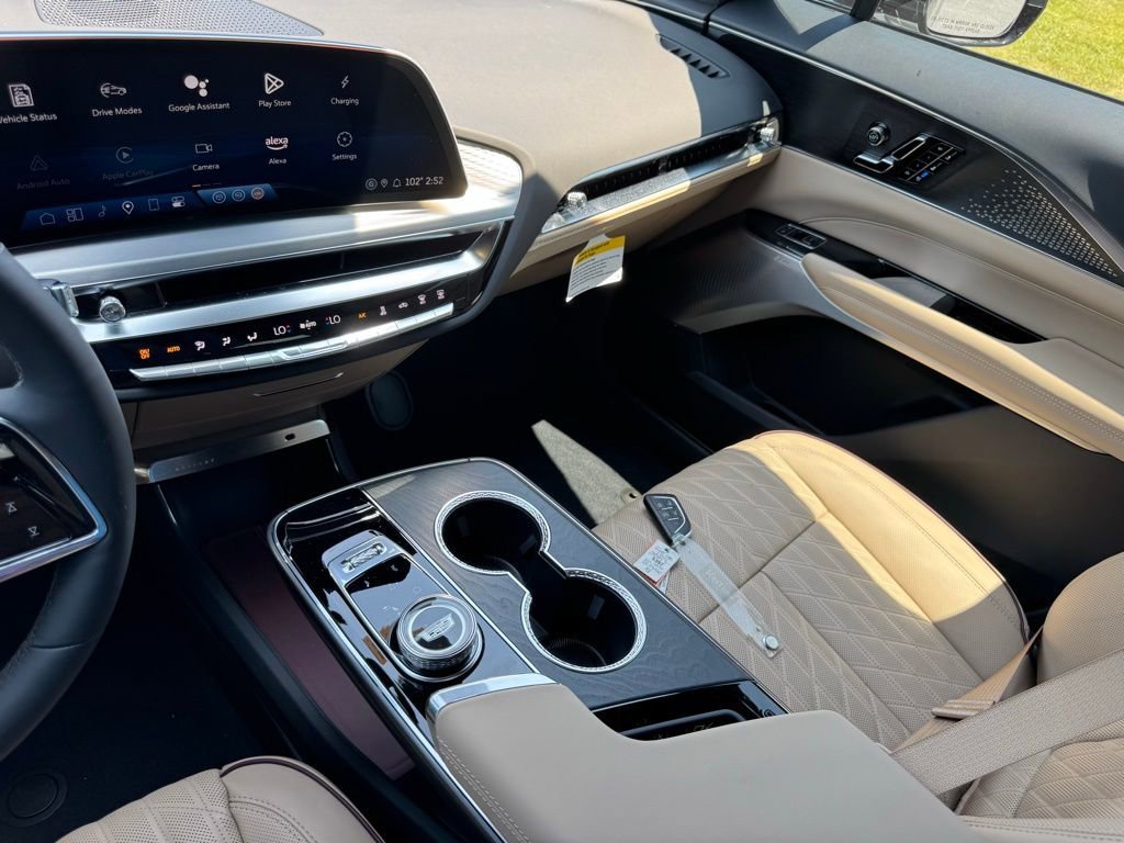 2025 Cadillac LYRIQ Luxury 3 - Photo 29