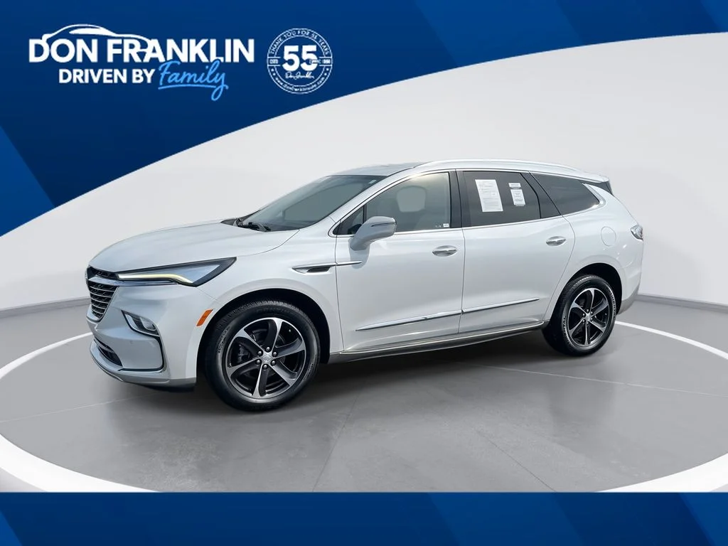 2023 Buick Enclave Essence AWD's photo