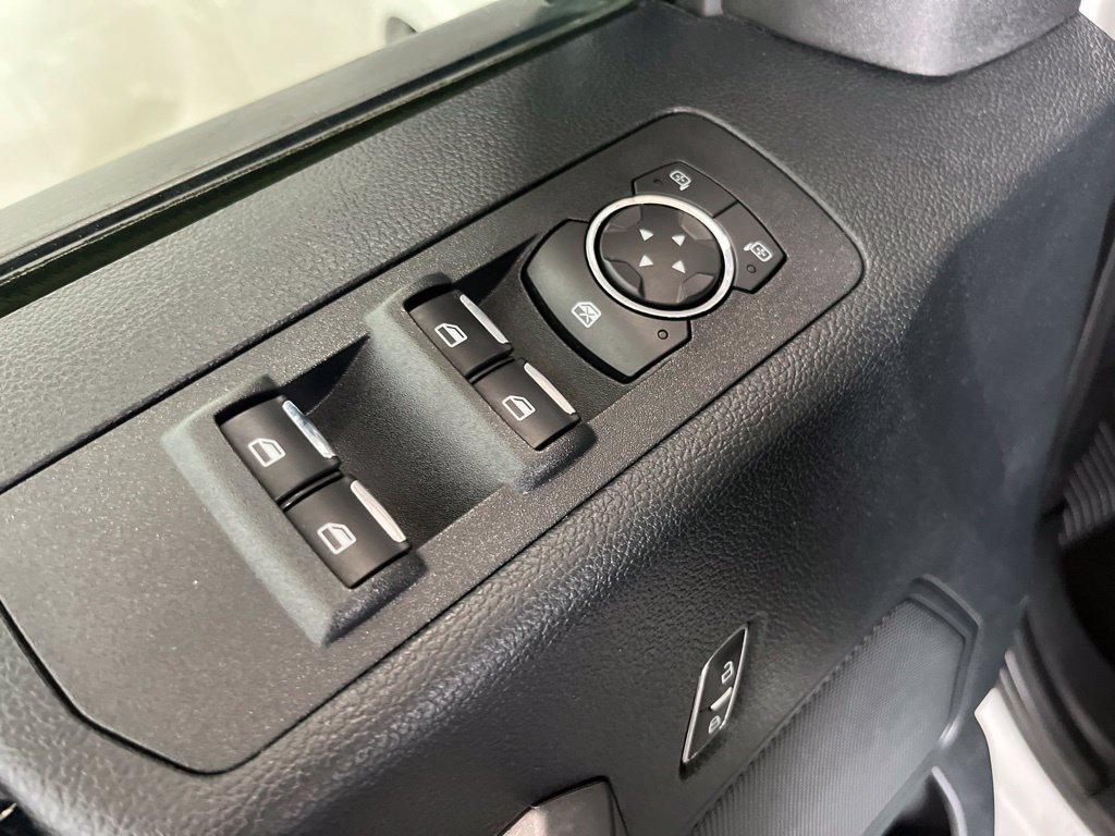 Used 2018 Oxford White Ford XLT image 4