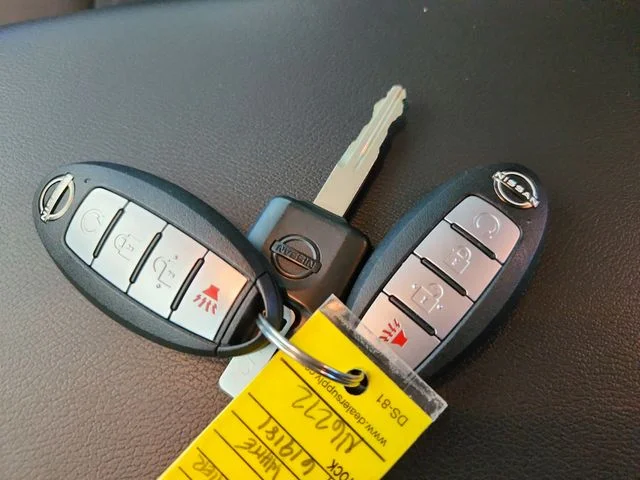 Used 2025 White Nissan SV image 33