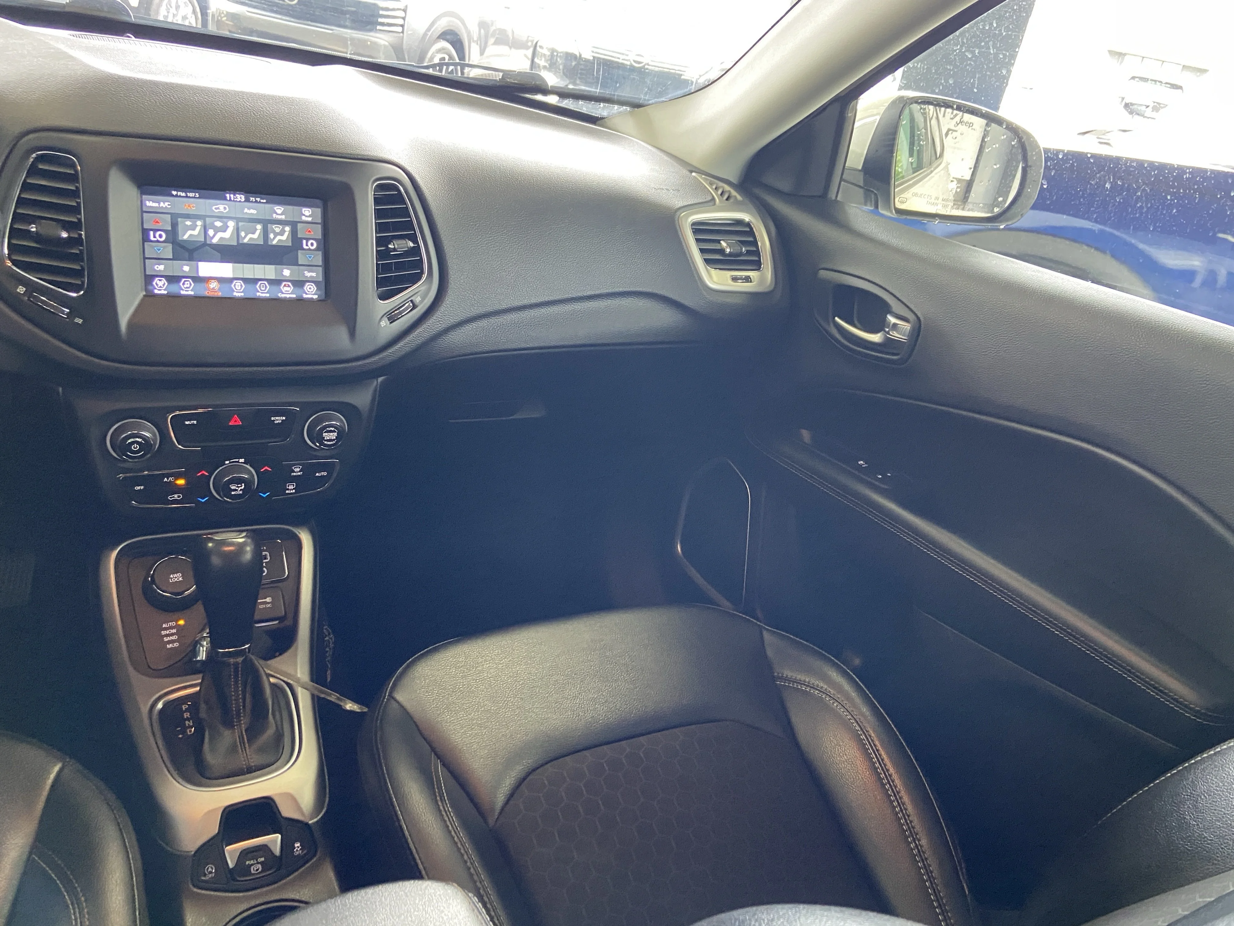 Used 2020 White Clearcoat Jeep Latitude image 16