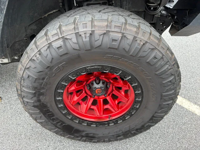 Used 2020 Silver Jeep Sport Altitude 4x4 image 12