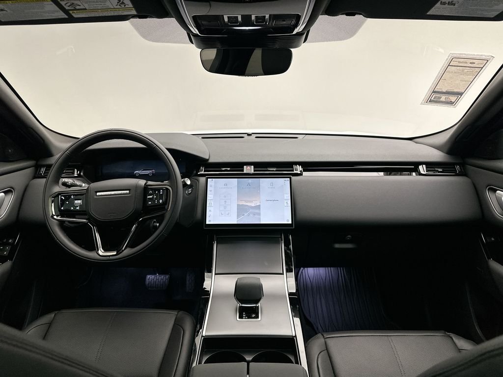 Used 2026  Land Rover S image 7
