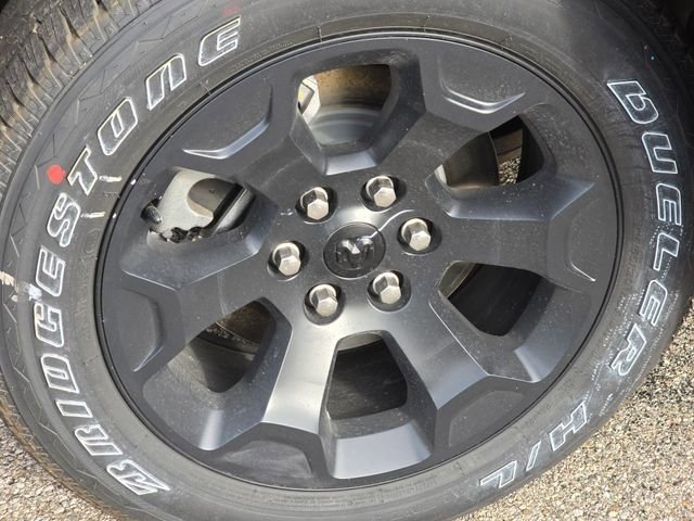 New 2026 Diamond Black Crystal Pearl-Coat Exterior Paint RAM Big Horn/Lone Star image 28