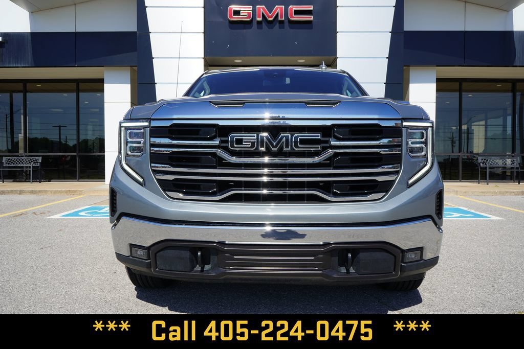 Used 2025 Sterling Metallic GMC SLT image 3