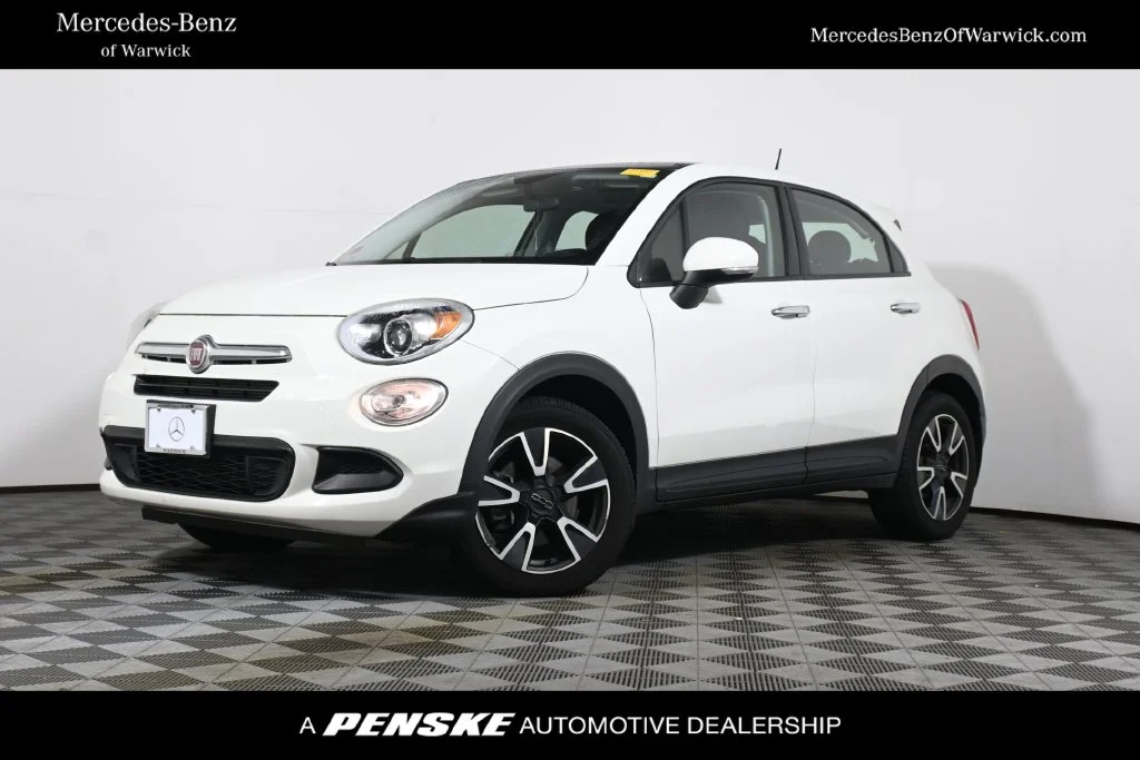 Used 2017 White FIAT Pop image 1