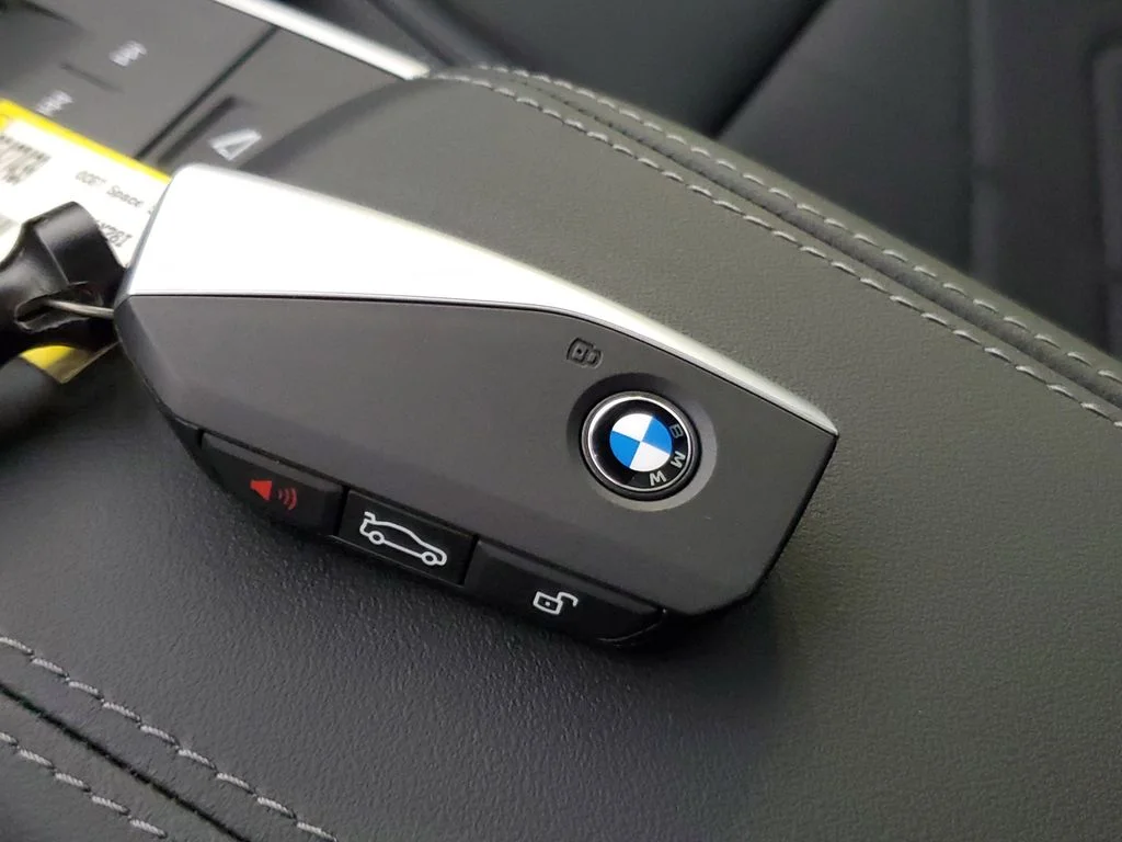 Used 2026 Blue BMW xDrive28i image 25