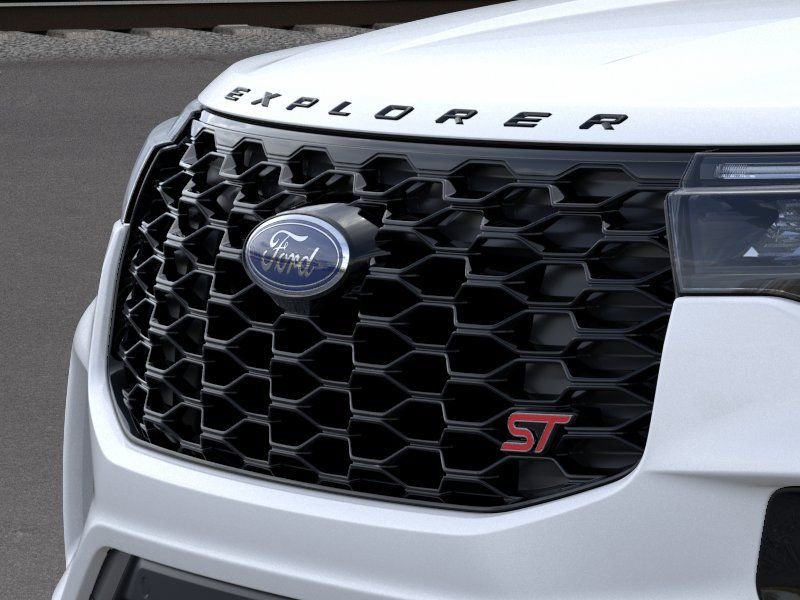 New 2026 Star White Metallic Tri-Coat Ford ST image 17