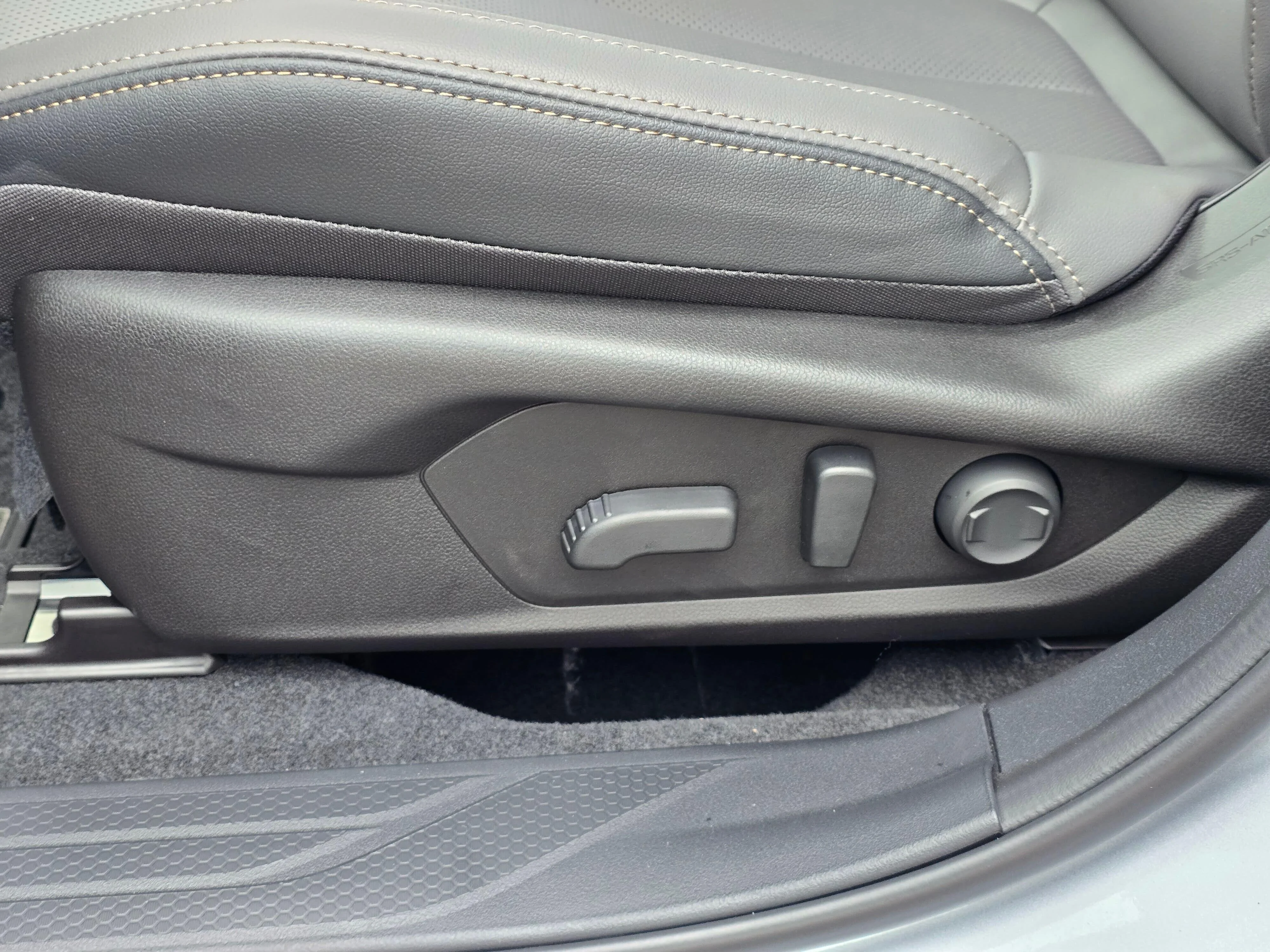 2026 Subaru Outback Limited XT - Photo 13