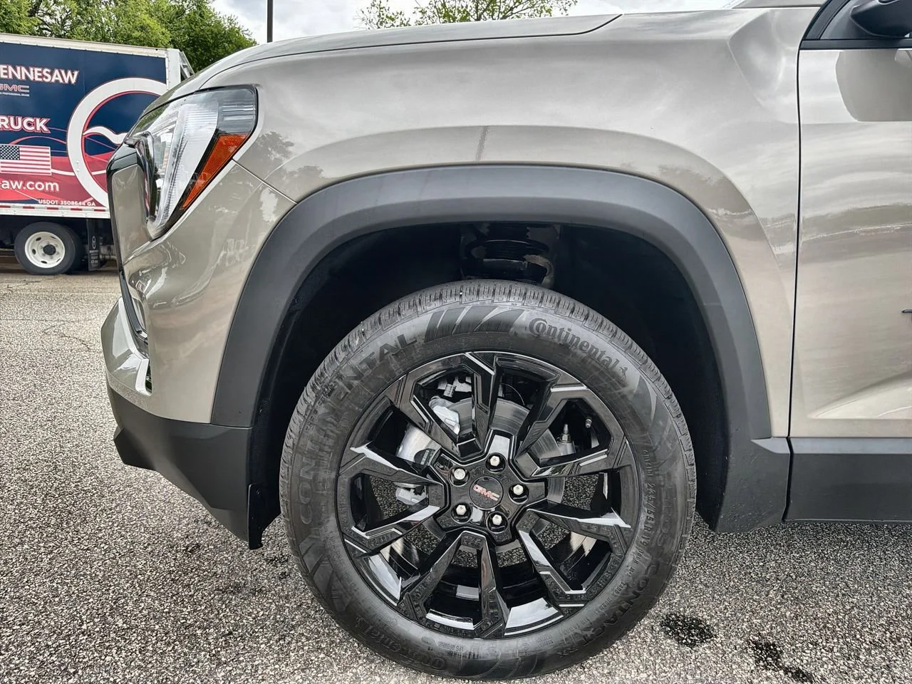 New 2026 Riverstone Metallic GMC Elevation image 28