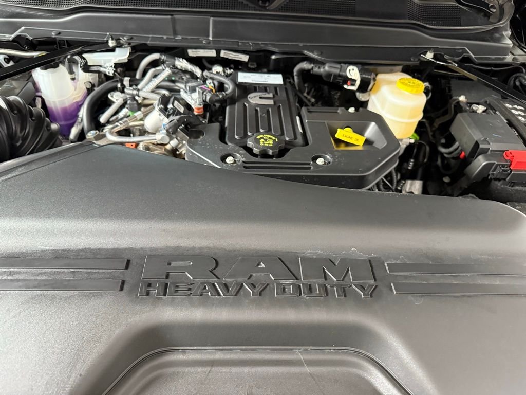 2026 RAM 3500 Laramie - Photo 10