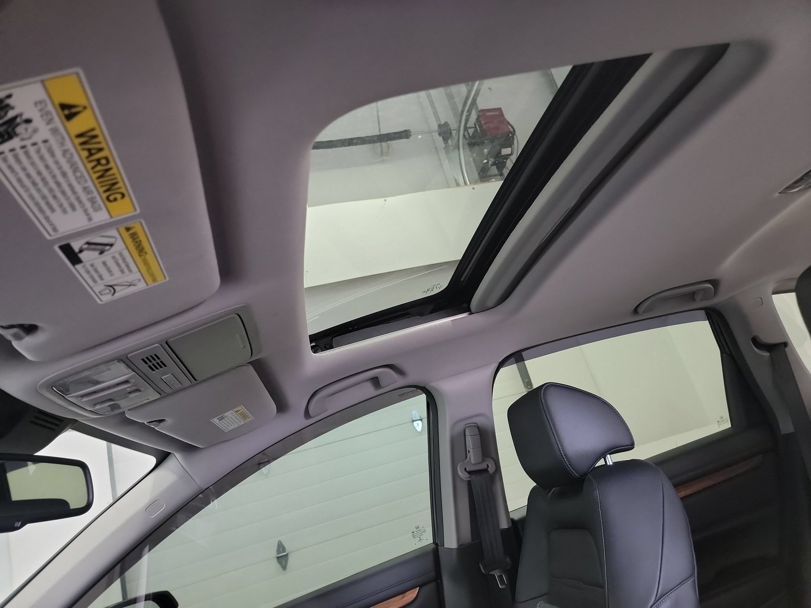 Used 2017 Crystal Black Pearl Honda Touring image 23