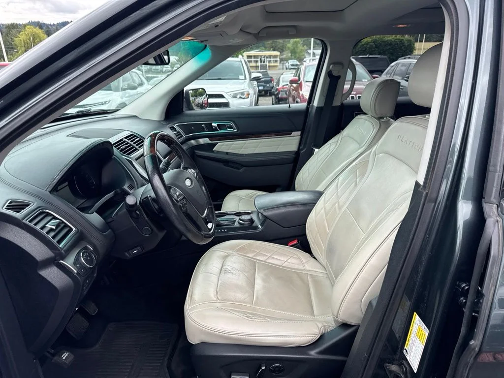 Used 2016 Guard Metallic Ford Platinum image 4