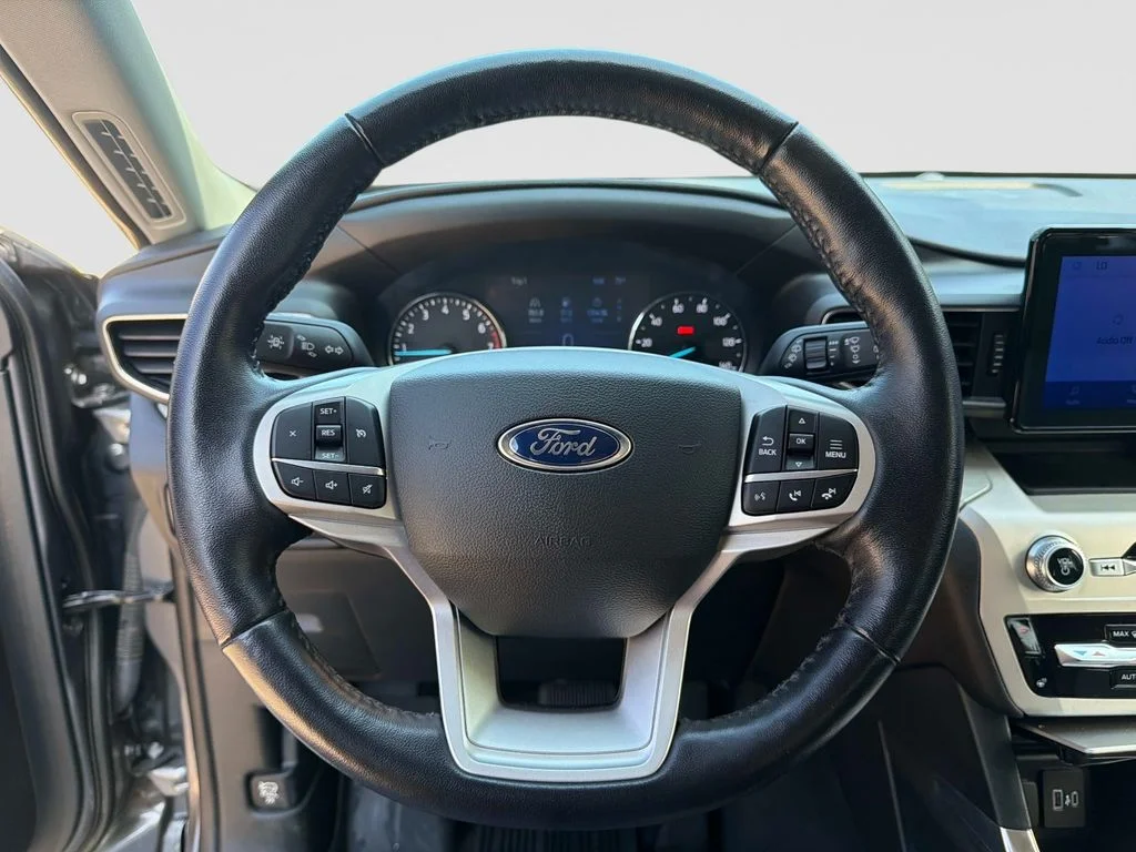 Used 2022 Gray Ford XLT image 32
