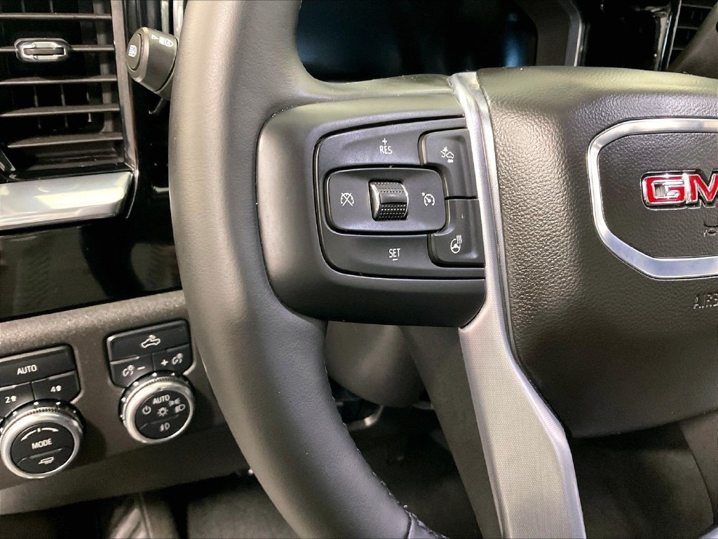 Used 2024 White GMC Elevation image 22