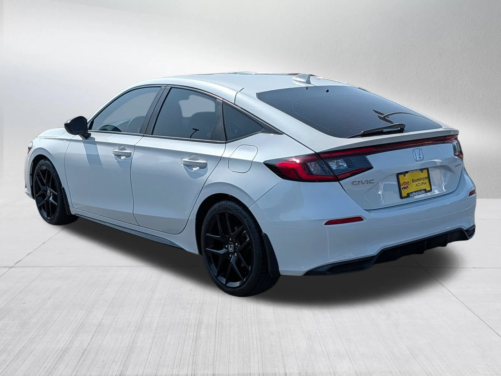 Used 2022 Platinum White Pearl Honda Sport image 5