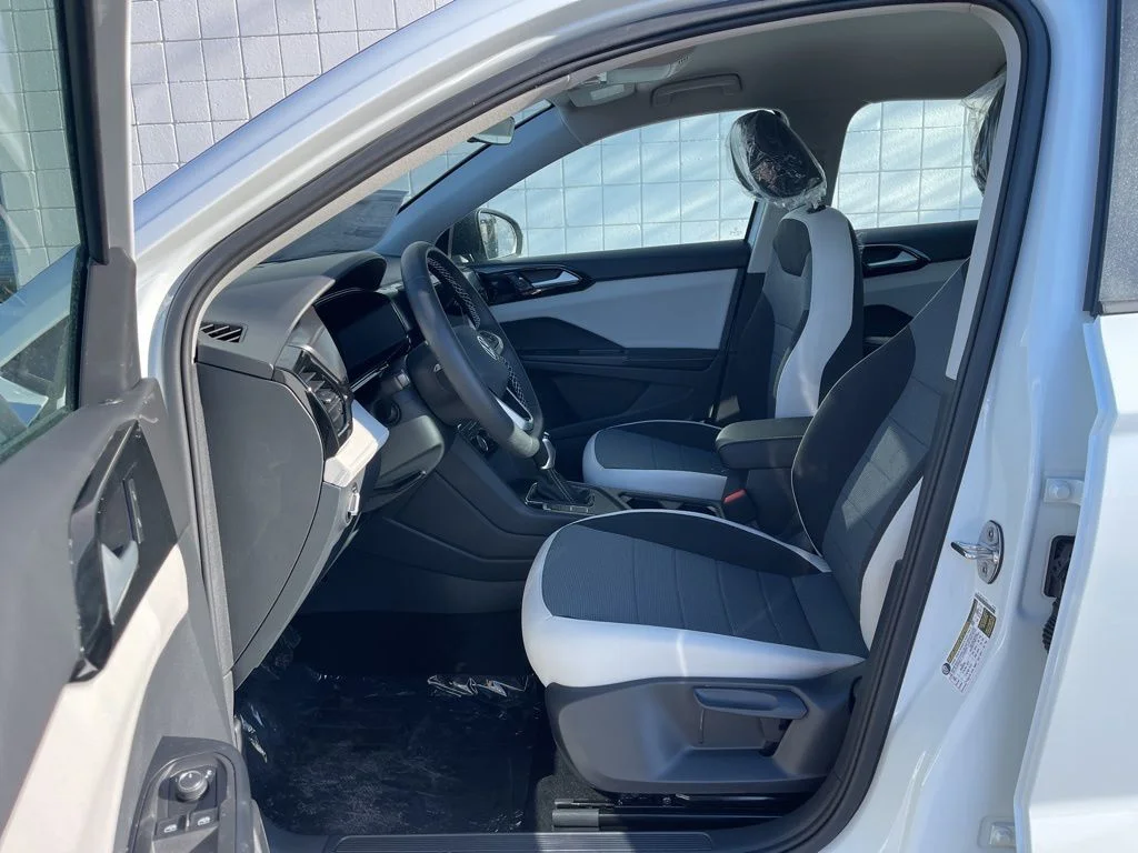 New 2026 Pure White Volkswagen 1.5T S image 15