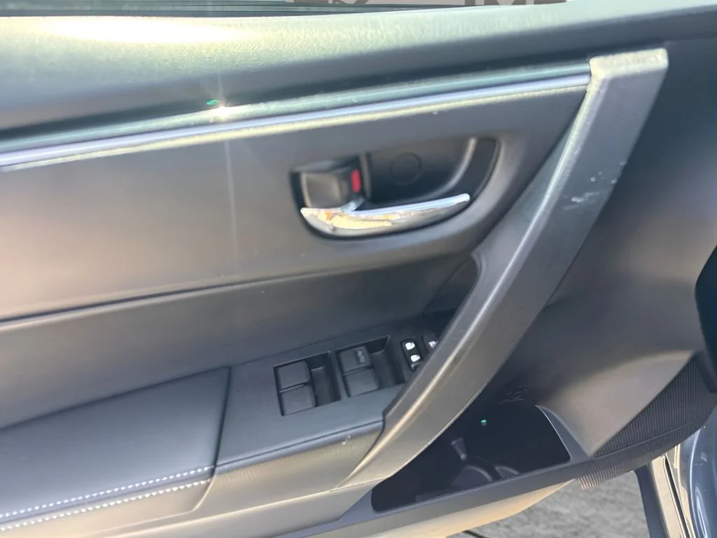 Used 2017 Gray Toyota XLE image 17