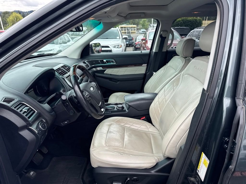 Used 2016 Guard Metallic Ford Platinum image 3