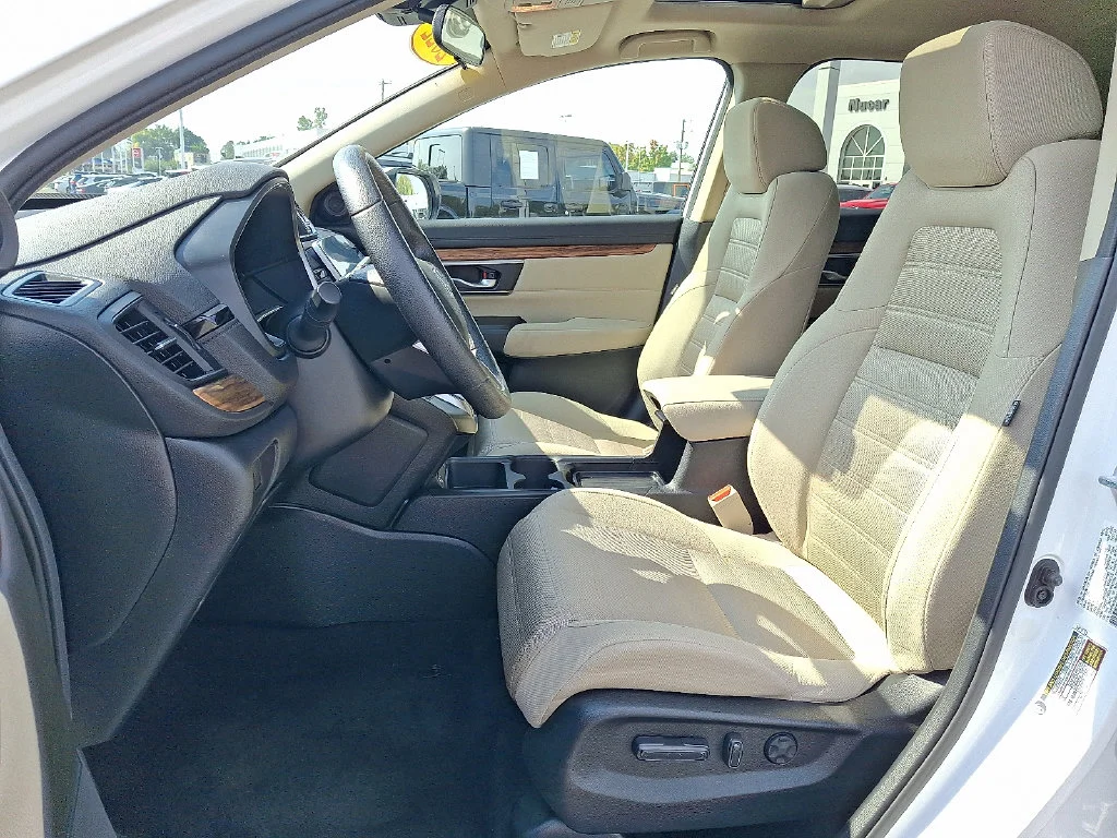 Used 2022 White Honda EX image 15